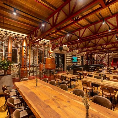 Melesin Distillery Leskovik ภายนอก รูปภาพ