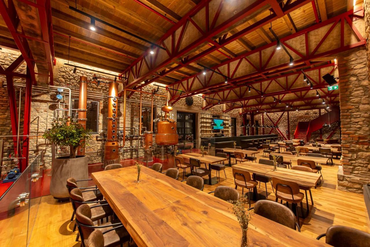 Melesin Distillery Leskovik ภายนอก รูปภาพ