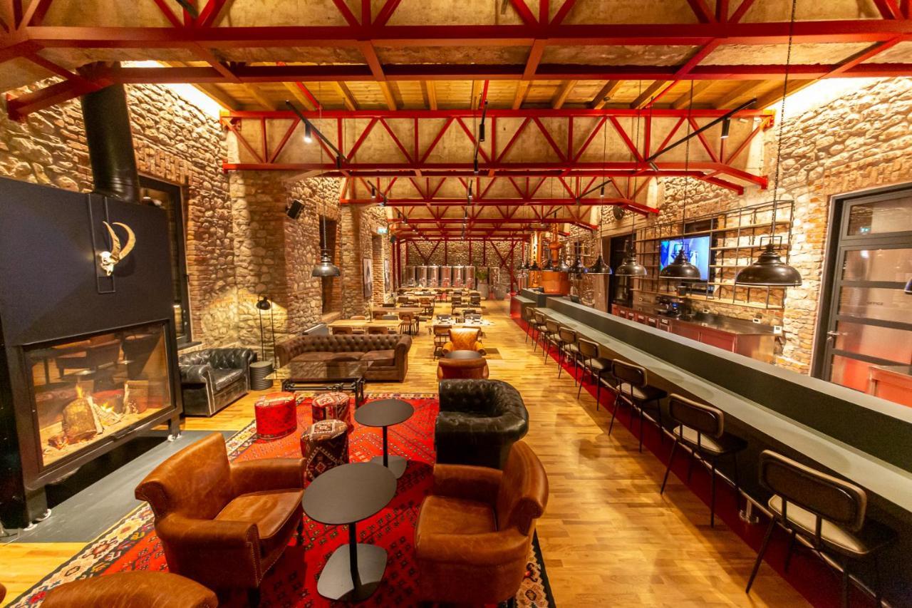 Melesin Distillery Leskovik ภายนอก รูปภาพ