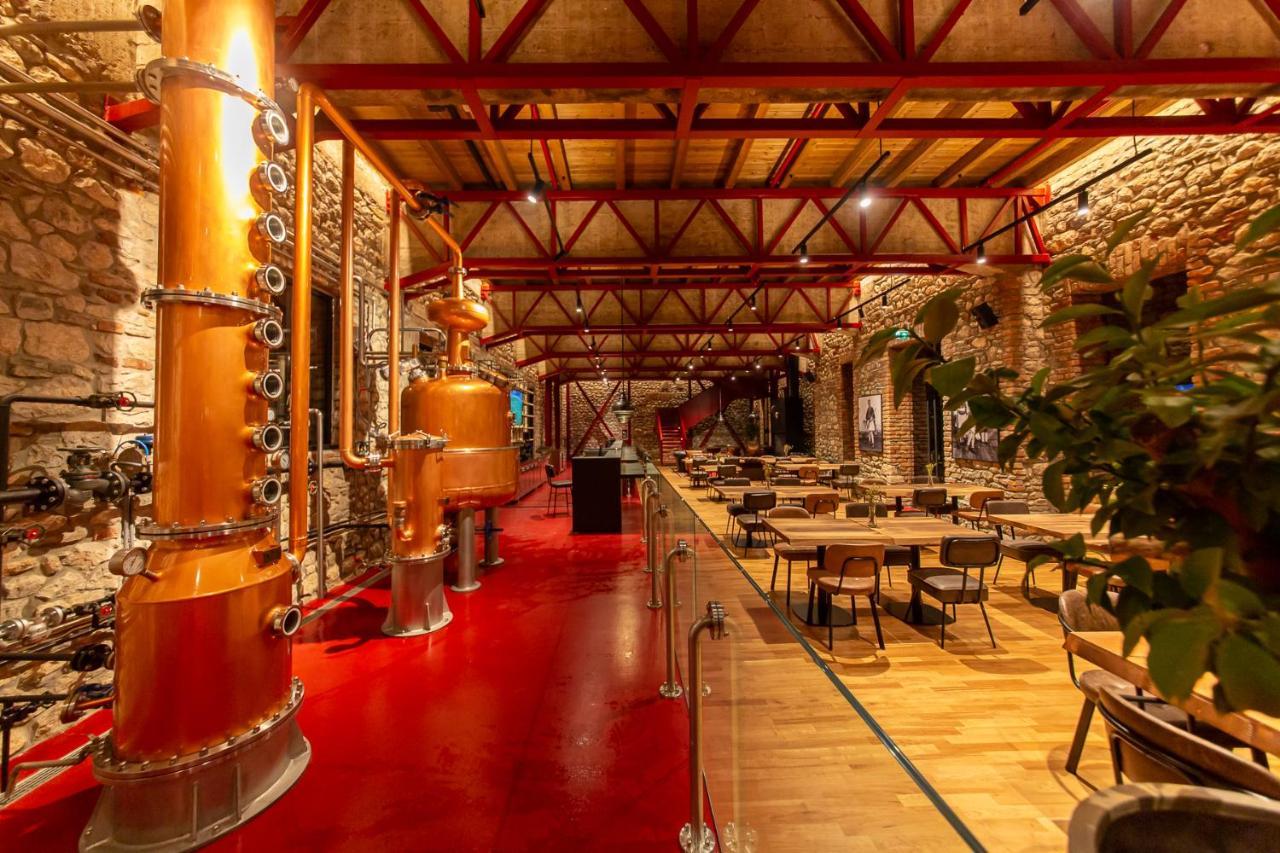 Melesin Distillery Leskovik ภายนอก รูปภาพ