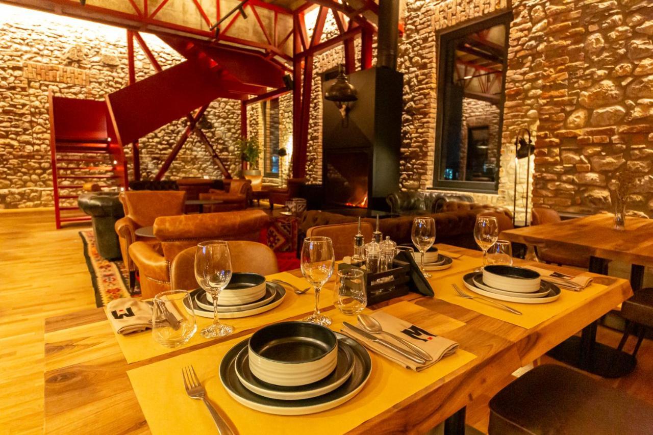 Melesin Distillery Leskovik ภายนอก รูปภาพ